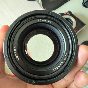 보이그랜더 50mm f1.0 녹턴 vm