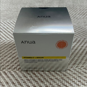 아누아 비타민씨 나이아신 톤업 잡티 패드