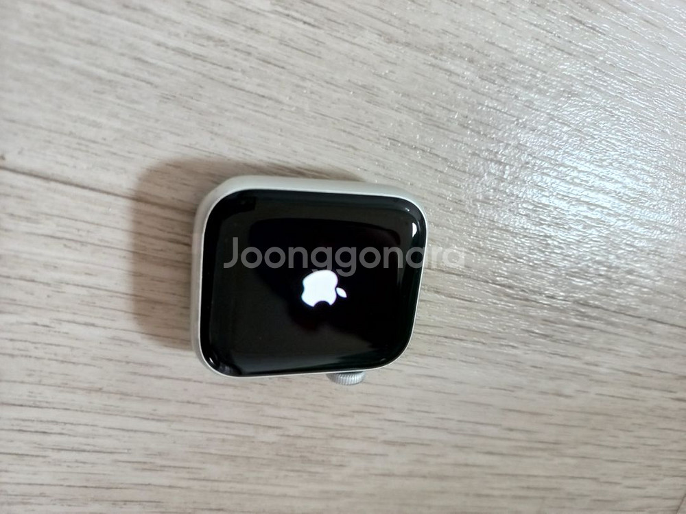 애플워치5 40mm 나이키 셀룰러 팝니다--0