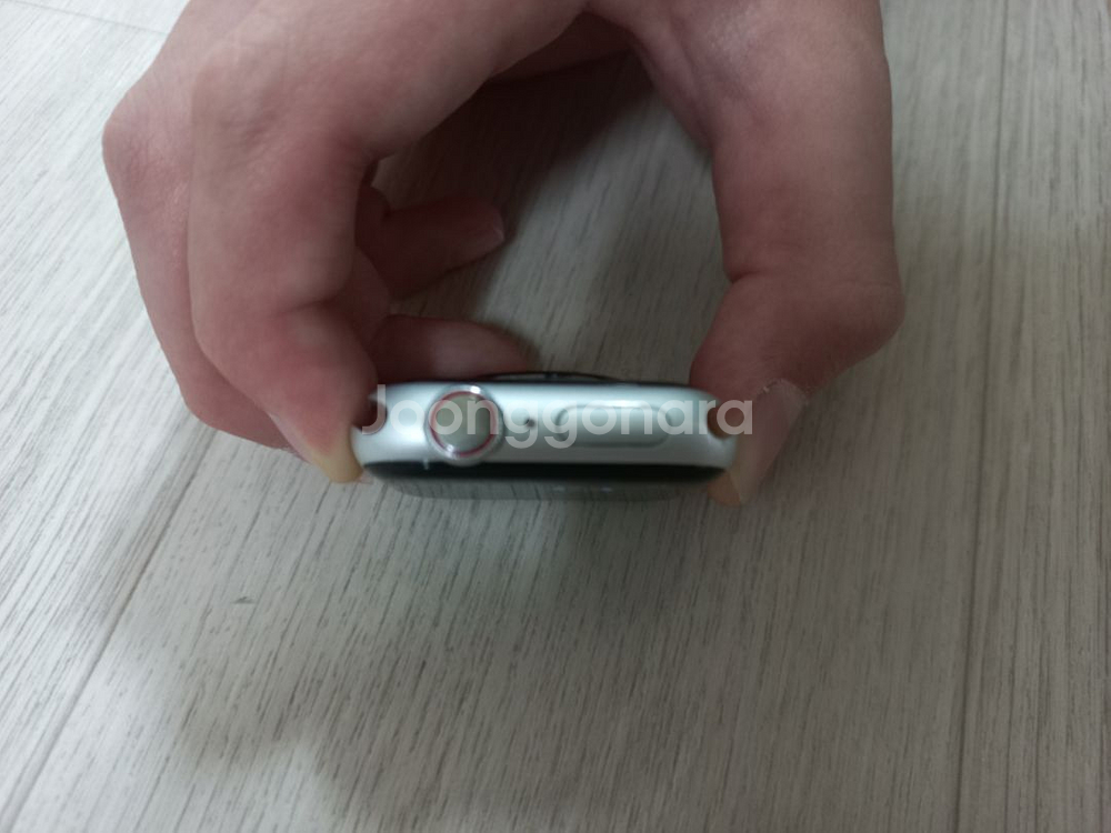 애플워치5 40mm 나이키 셀룰러 팝니다--4