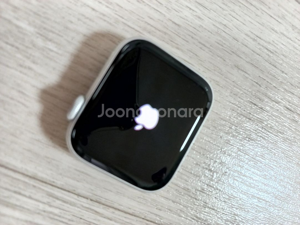 애플워치5 40mm 나이키 셀룰러 팝니다--2