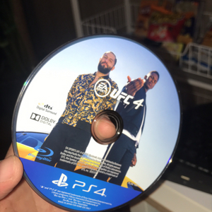 ps4 ufc4 (반값 택포)