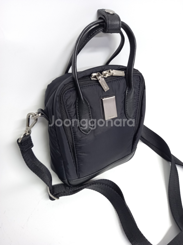 쿠론 패딩 볼륨 미니 크로스바디백--2