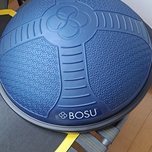 BOSU 보수볼 밸런스볼 코어운동 필라테스 돔볼 짐볼