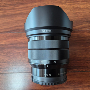 소니 E 10-18mm 광각줌렌즈