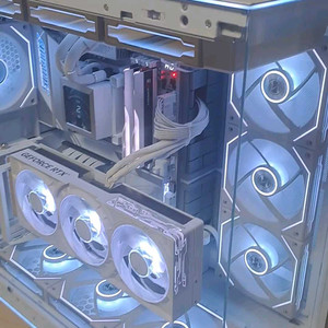 9800x3d x870e 리안리 세팅 컴퓨터or반본체
