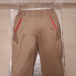 새상품 여성네파등산바지 보관만함 사이즈 S 사진 2장참