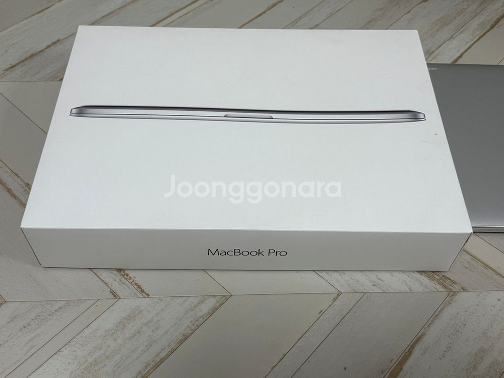 맥북 PRO 15인치 고급형 512GB 16RAM 풀박--0