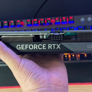 기가바이트 RTX 4060 개이밍 OC 8기가