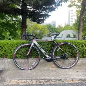 105 휠러 풀카본 로드자전거 판매합니다