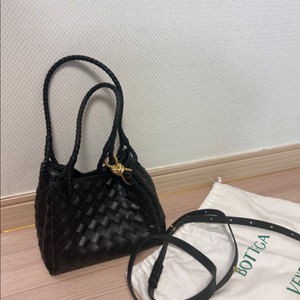 보테가베네타 안디아모 파라슈트 스몰 블랙 새상품