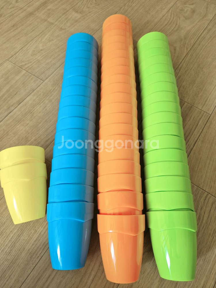 플라스틱 컵 한 개 400원--0