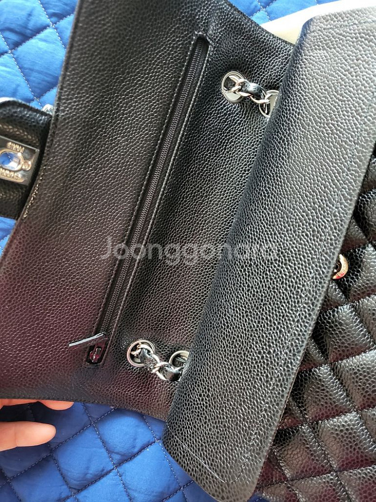 샤넬 클래식 미듐 캐비어 블랙 은장 클미 플랩백--5