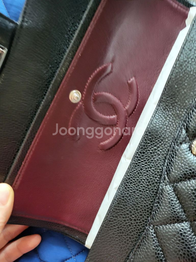 샤넬 클래식 미듐 캐비어 블랙 은장 클미 플랩백--8