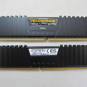 커세어 DDR4-3600 VENGEANCE 16Gx2