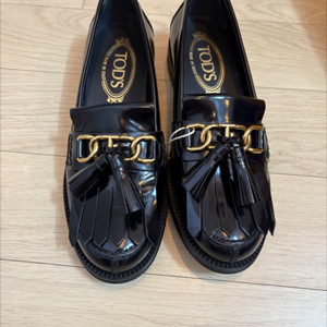 토즈 Tods 여성 로퍼 블랙 35사이즈 새상품