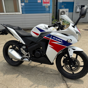 혼다 cbr125 17년형 완전A급 팝니다