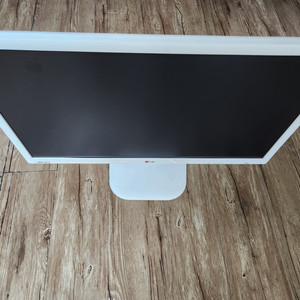 LG 27인치 모니터겸TV 팝니다.(27mt55dw)