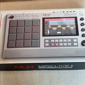MPC LIVE 2 RETRO