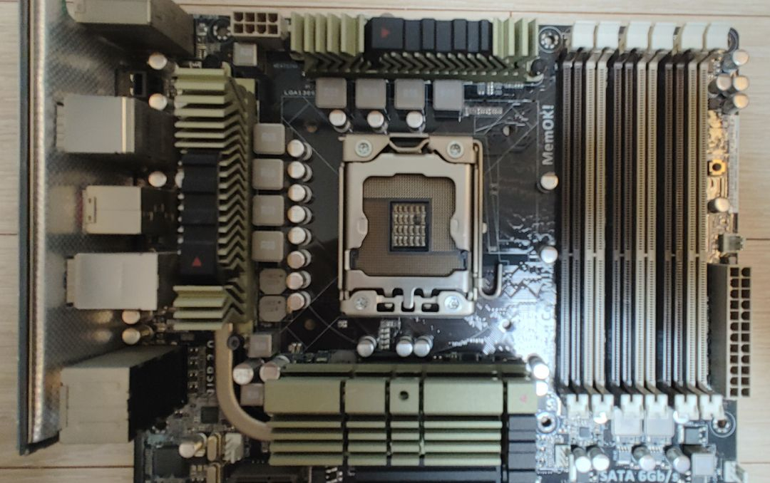 ASUS 세이버투스 X58 메인보드 이미지