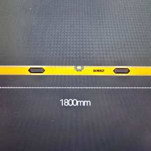 디월트 광폭 수평대 DWHT43172 1800mm