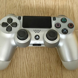 플스4 PS4 듀얼쇼크4 실버 판매