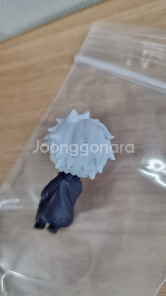 주술회전 고죠 스와루 가챠 피규어--1