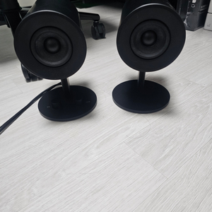레이저 놈모 크로마