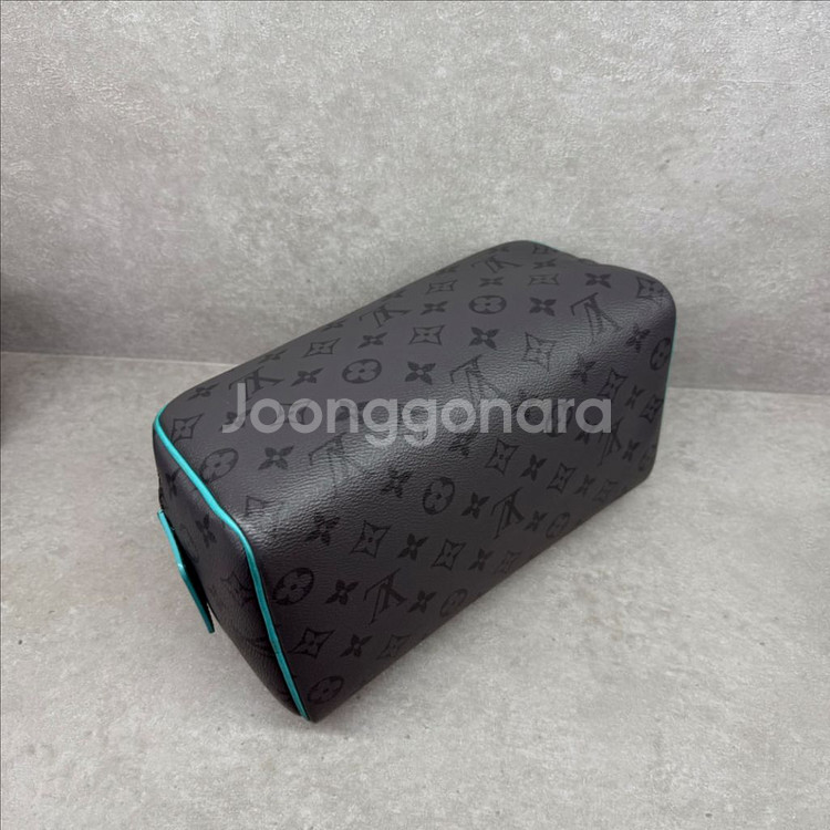 [정품]루이비통 도프 파우치 돕키트 m11482--4