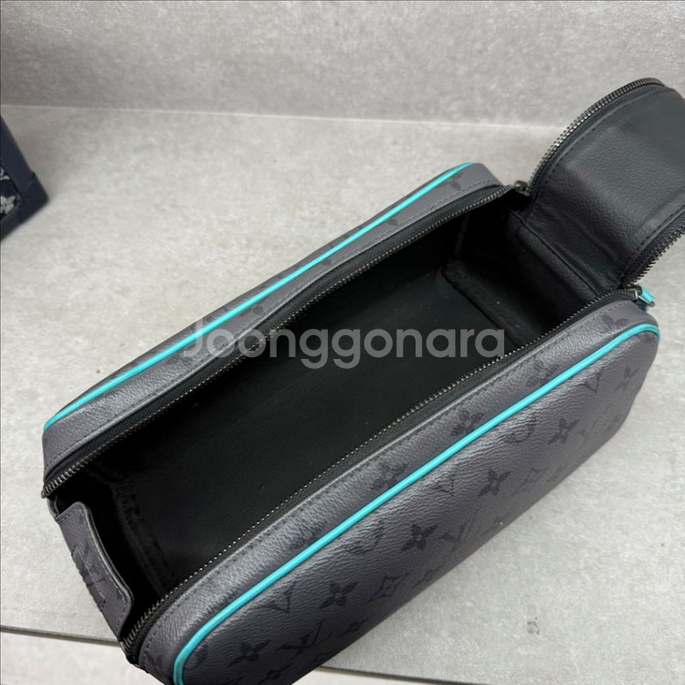 [정품]루이비통 도프 파우치 돕키트 m11482--6