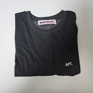 로제 APT. 티셔츠 다크 그레이