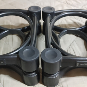 iso 200 스피커 받침