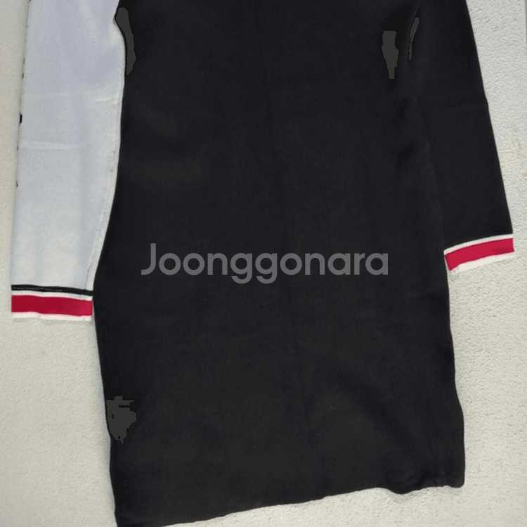 칼라거펠트 블랙 니트 원피스 롱길이 컬러배색--3