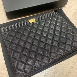 샤넬 보이클러치 뉴미듐 빈티지 금장