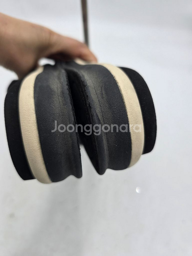 베어파우 블랙 쪼리 샌들(8)250--5