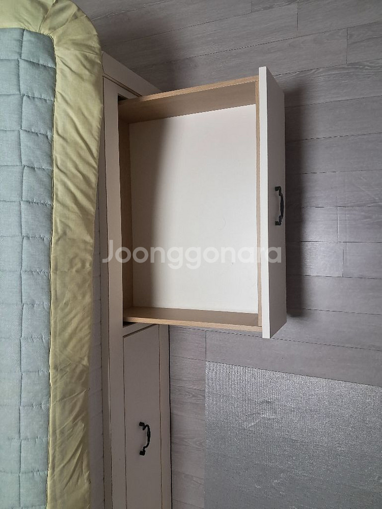 물건명: 따뜻한 수납형 원목 침대 31만원--3