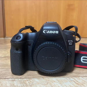 상태좋은 캐논 EOS6D 정품세로그립 포함 판매합니다