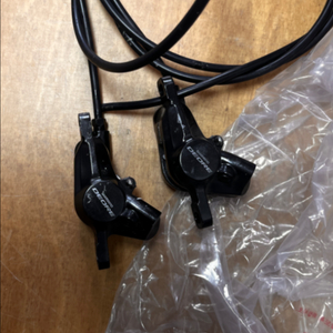 시마노 데오레 M6000 유압브레이크 켈리퍼 팝니다