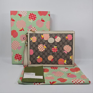 구찌 레 뽐므 파우치