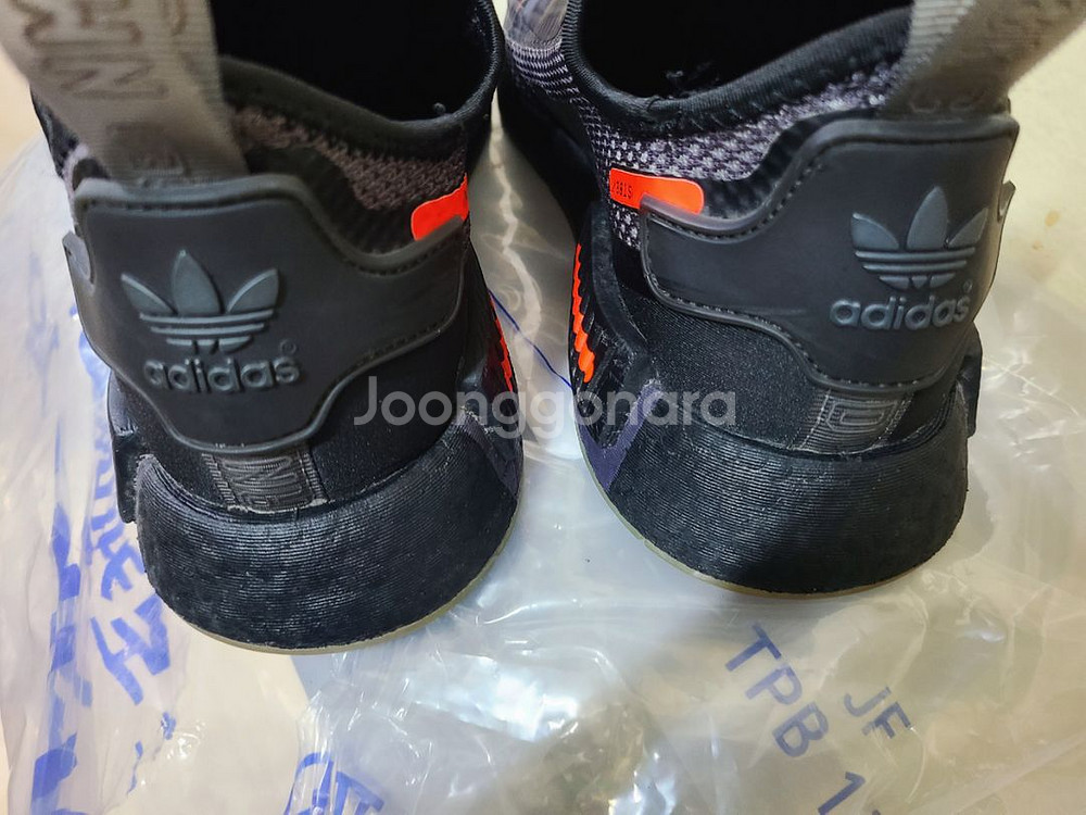 아디다스 NMD R1 블랙 솔라 레드 260~265--4