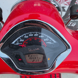 베스파 GTS 125 ABS