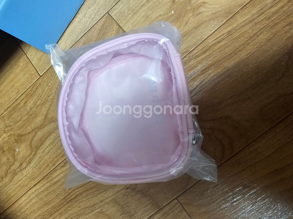 바오패밀리 시그 파우치 1개 미개봉새것 교환환불불가--3
