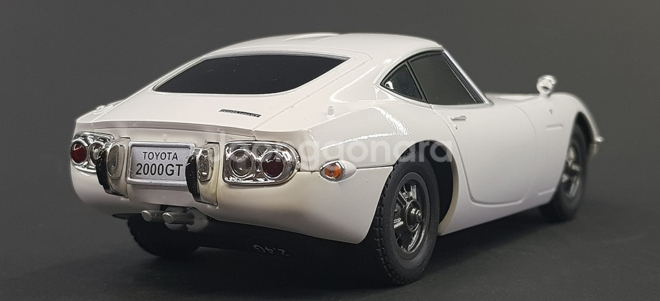 [창고대방출] TOYOTA 2000GT RC카--2