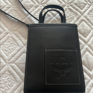 Mcm 엠씨엠 블랙 미니 크로백 삭플라 MMTBAKC0