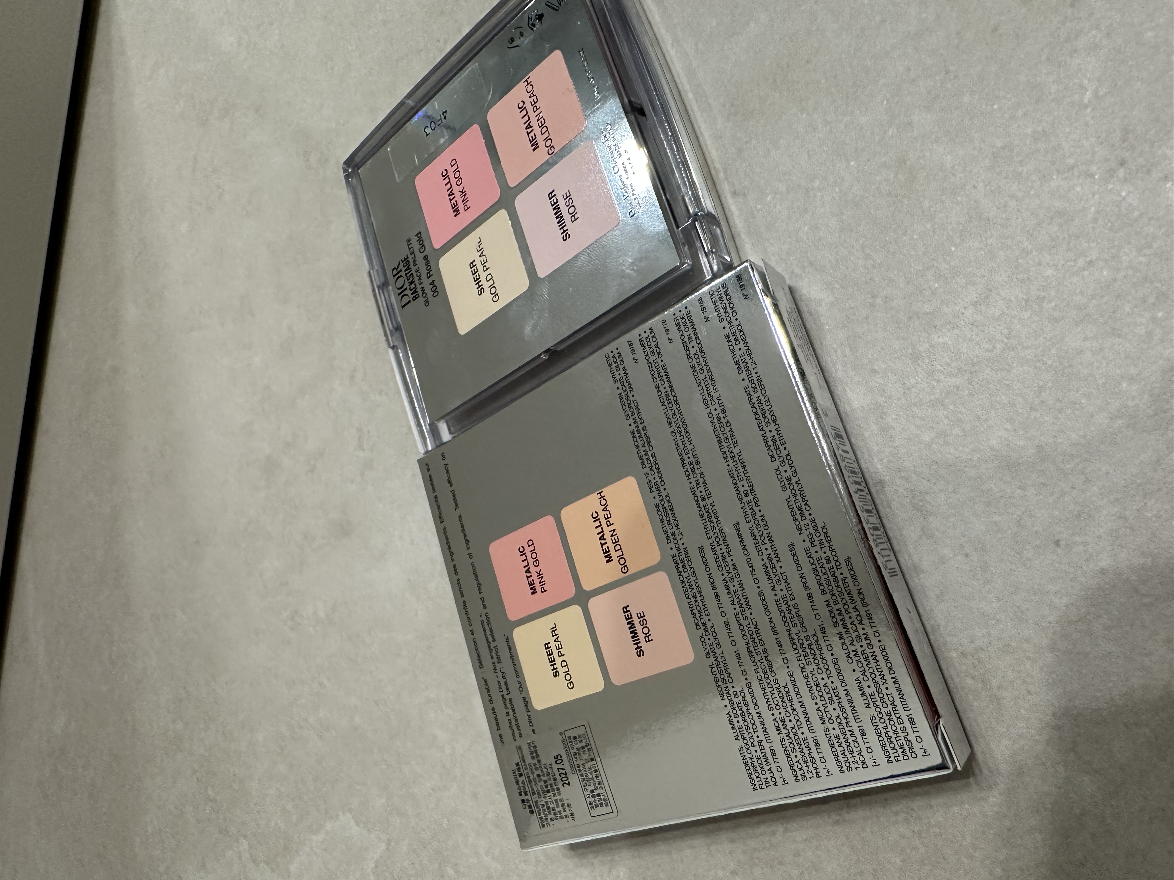 디올 백스테이지 글로우 페이스 팔레트 004로즈골드