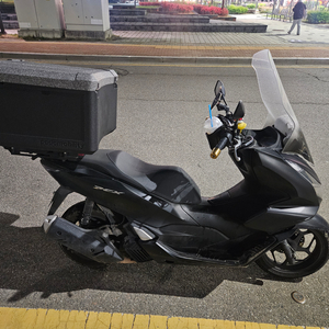 22년식 혼다pcx125 팝니다