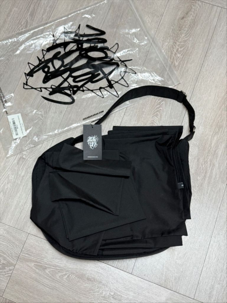 [새상품] 이우가마카라스 노티드 숄더백 이미지