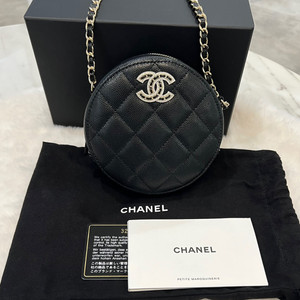 샤넬 동그리 체인 크로스백 큐빅 로고 캐비어 블랙 AP
