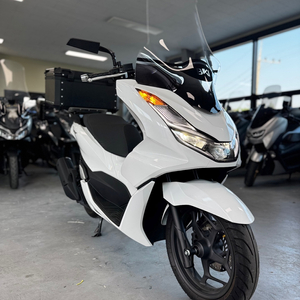 혼다 PCX125 23년형 신차급 800Km 판매합니다