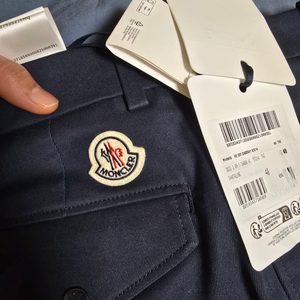 [새제품/정품] MONCLER 몽클레어 와펜패치 치노